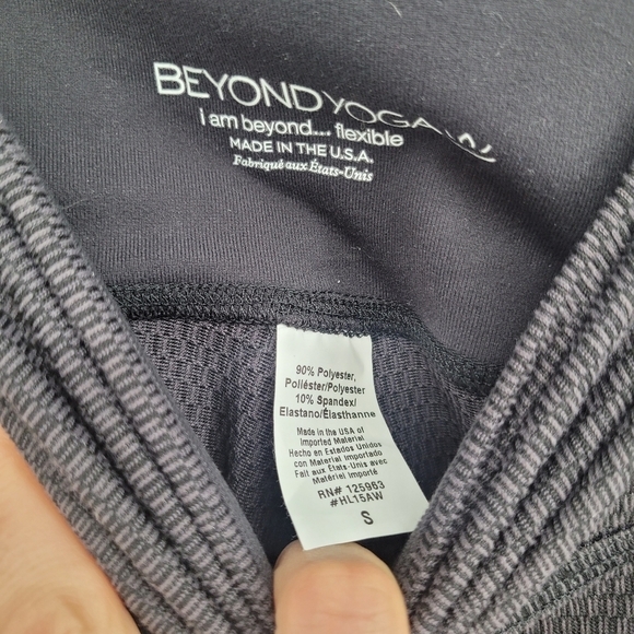 BEYOND yoga high waisted Grey Black Textured Mesh Panel Leggings small - Picture 7 of 8